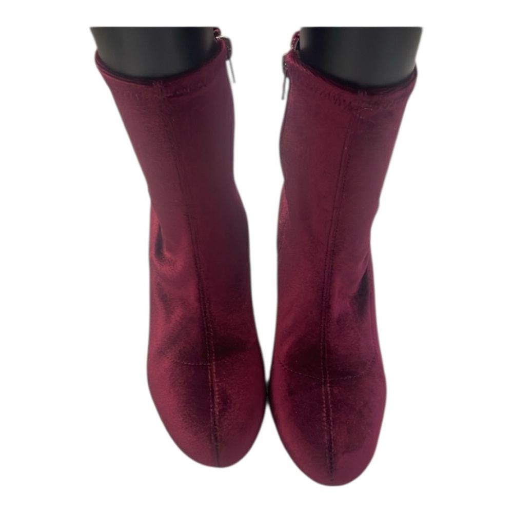 Madden Girl Burgundy Velvet Sock bootie 
Size (6 1/2) - Picture 5 of 14